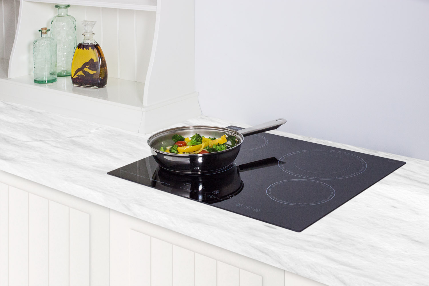 230V 4-burner cooktop in black ceramic Schott glass with digital touch controls and an extra large 8